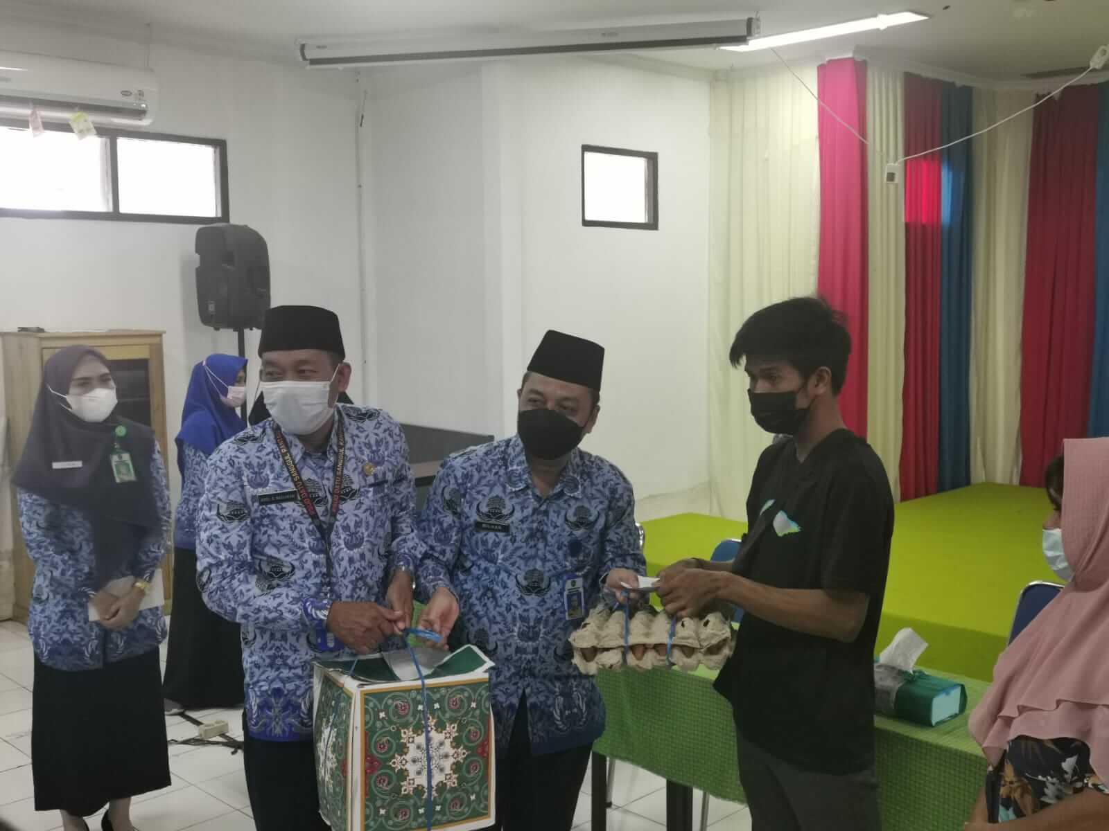 Delapan Warga Dapatkan Operasi Katarak Gratis