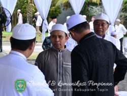 Buka Bersama di Kediaman Pribadi, Bupati Yamani Dengarkan Langsung Aspirasi Warga Tapin