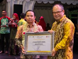 PT BRE Kembali Dapatkan Penghargaan dari Bupati Tapin