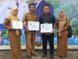PT BRE dan Desa Ayunan Papan Terima Penghargaan dari Gubernur