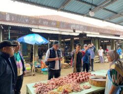 Sidak Bahan Pokok, Kapolres Pastikan Ketersediaan Bahan Pokok di Tapin Cukup